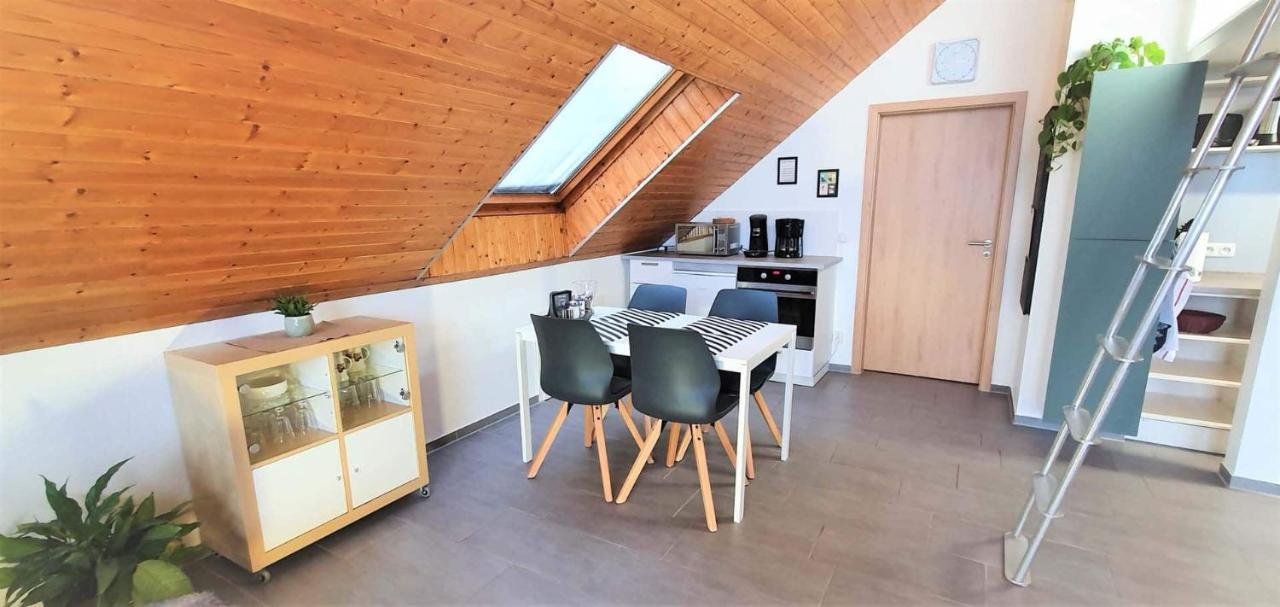 Lohe Apartment *