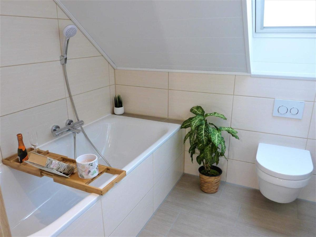 Lohe Apartment *